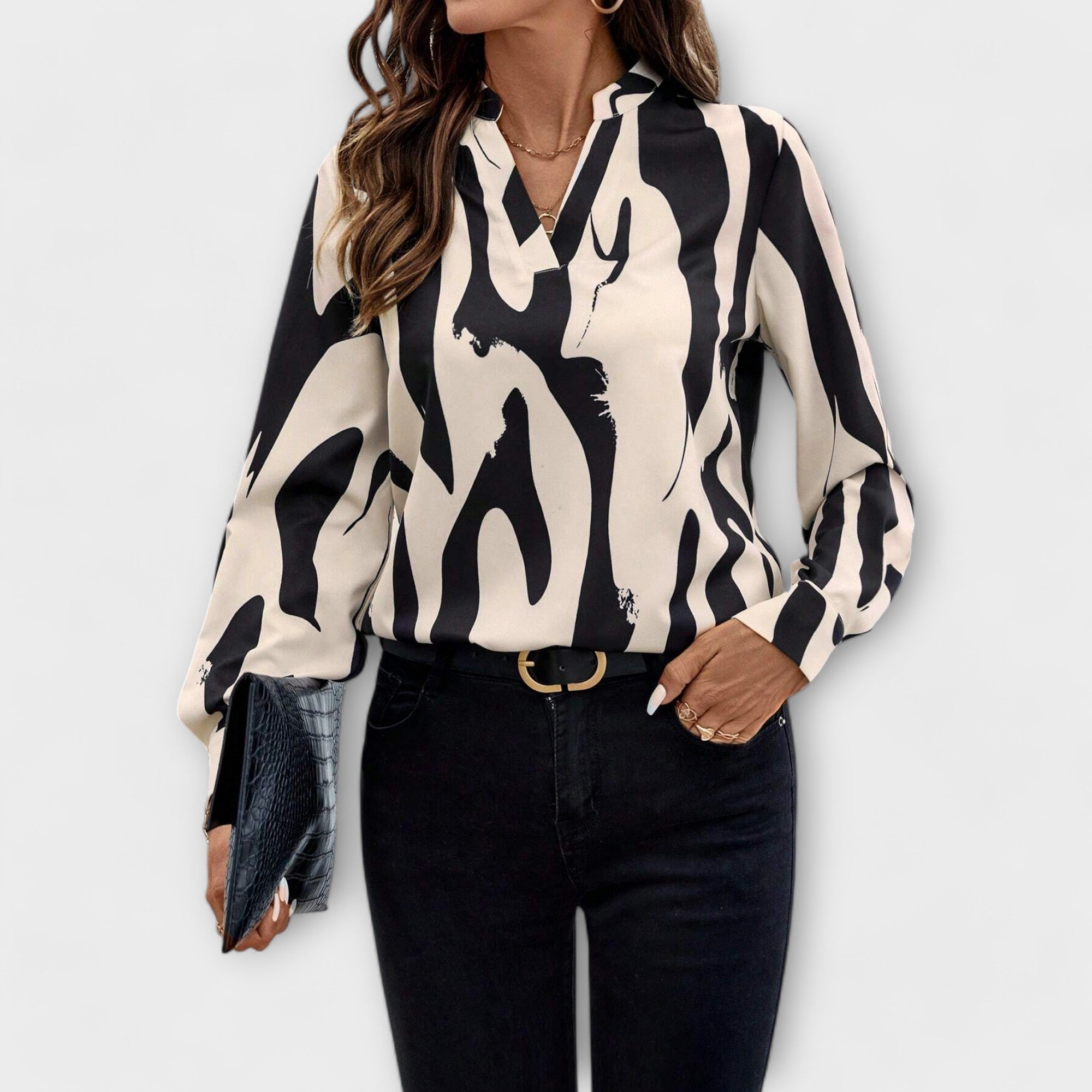 Amara™ | Elegant Blouse with Graphic Pattern