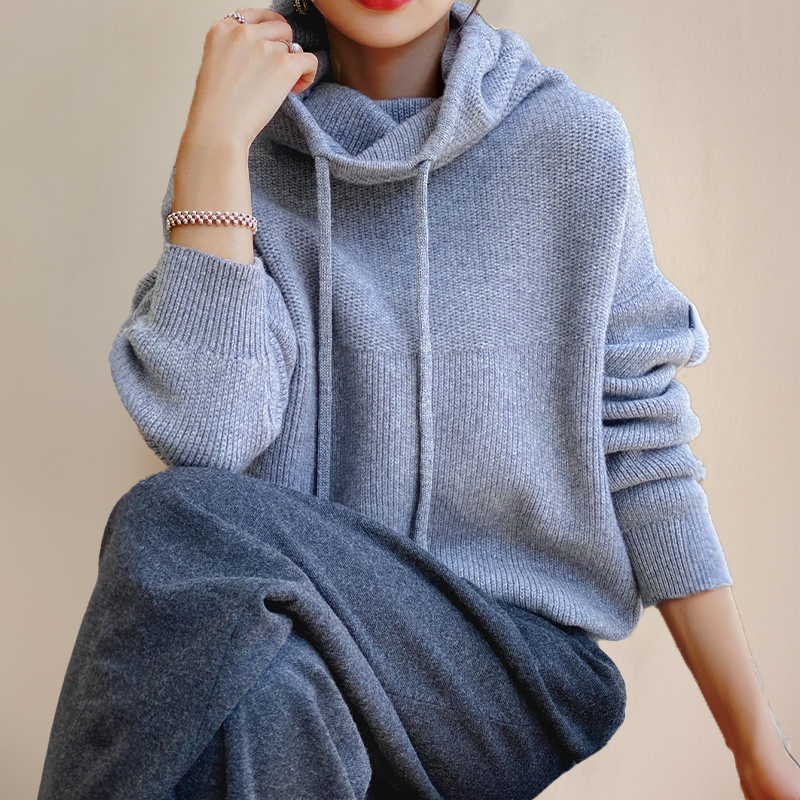 Amara™ - Elegant high-neck jumper