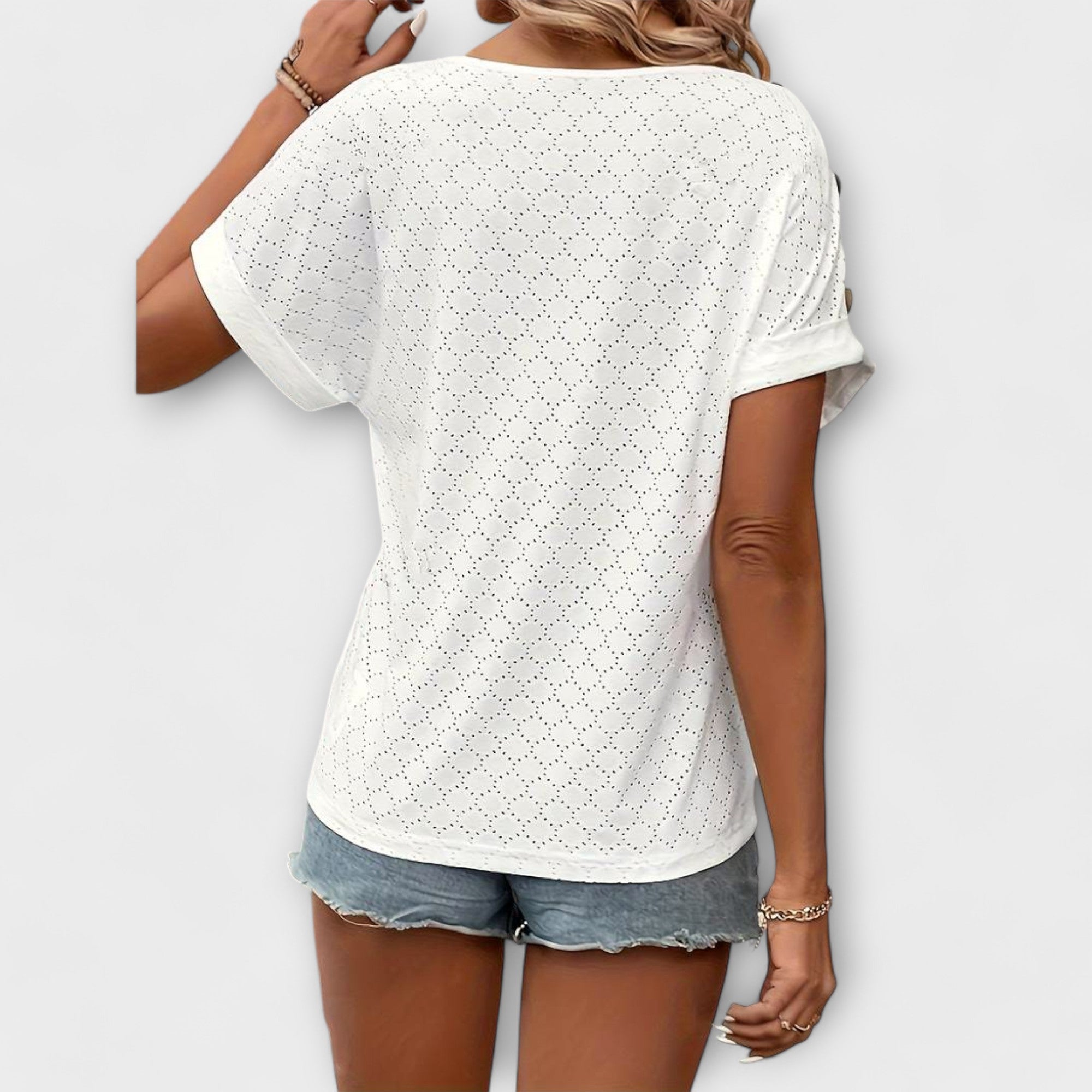 Amara™ | T-Shirt with Button Details and V-Neck