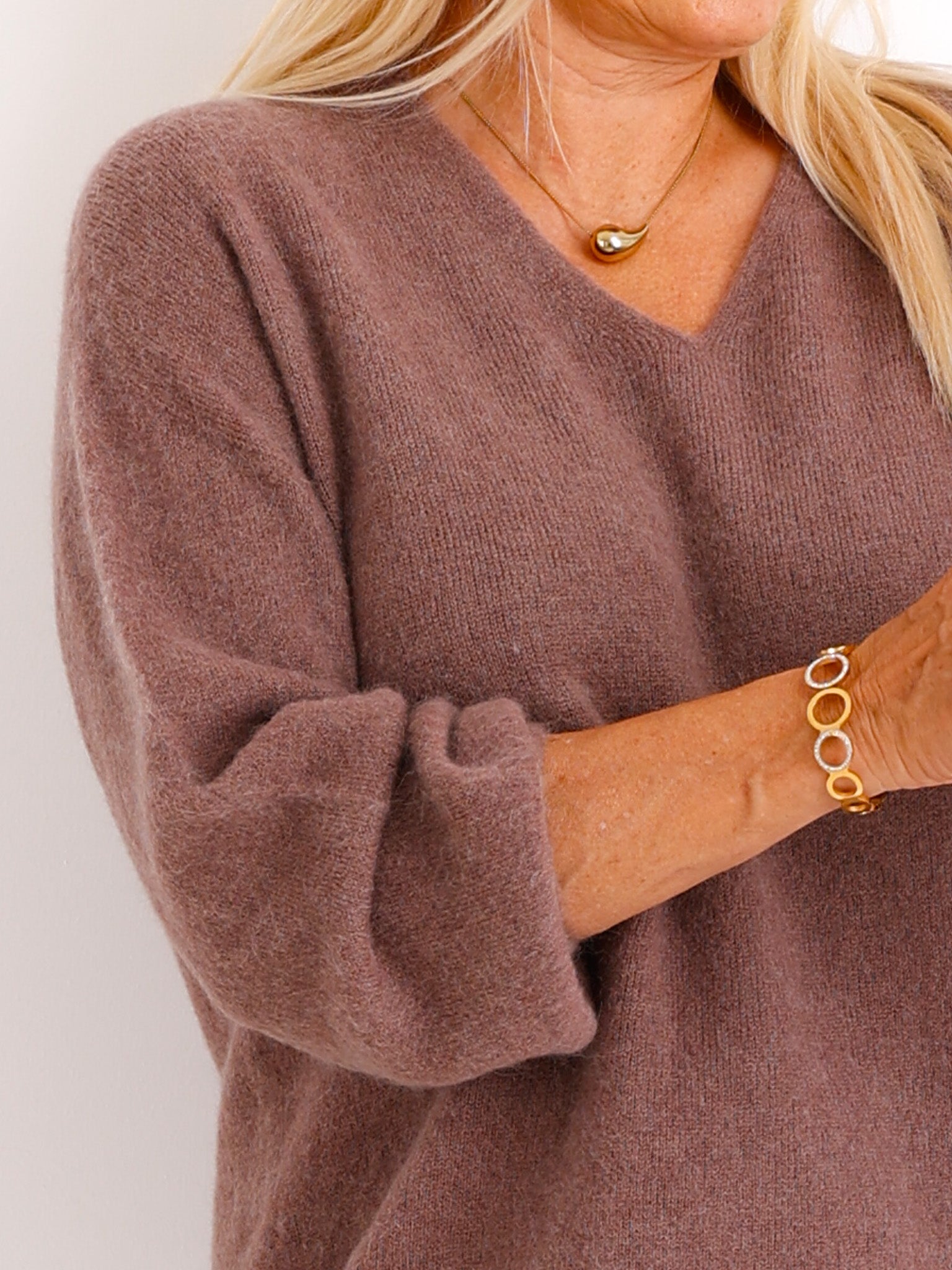 Amara™ Pullover - various colors