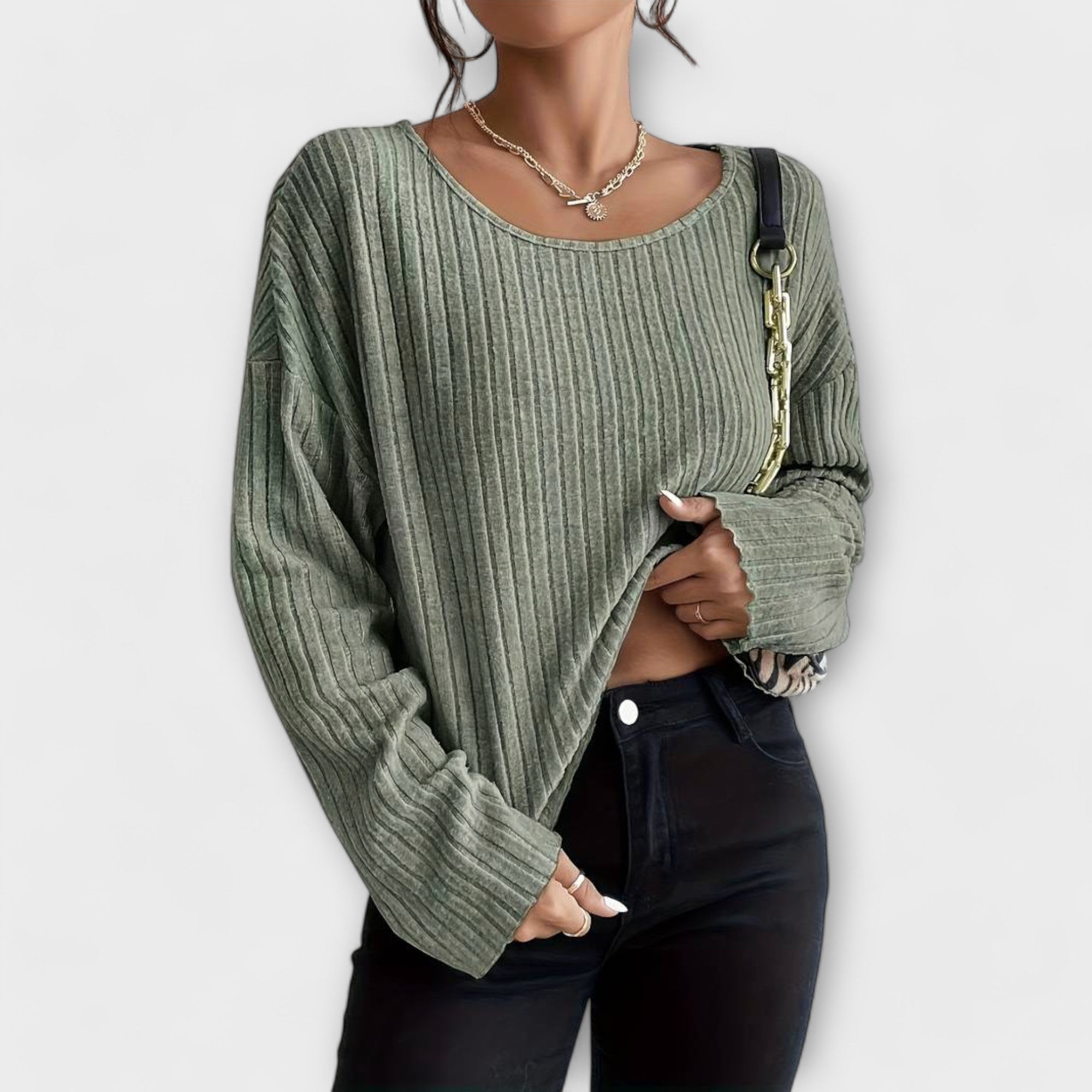 Amara™ | Modern Ribbed T-Shirt with Round Neck