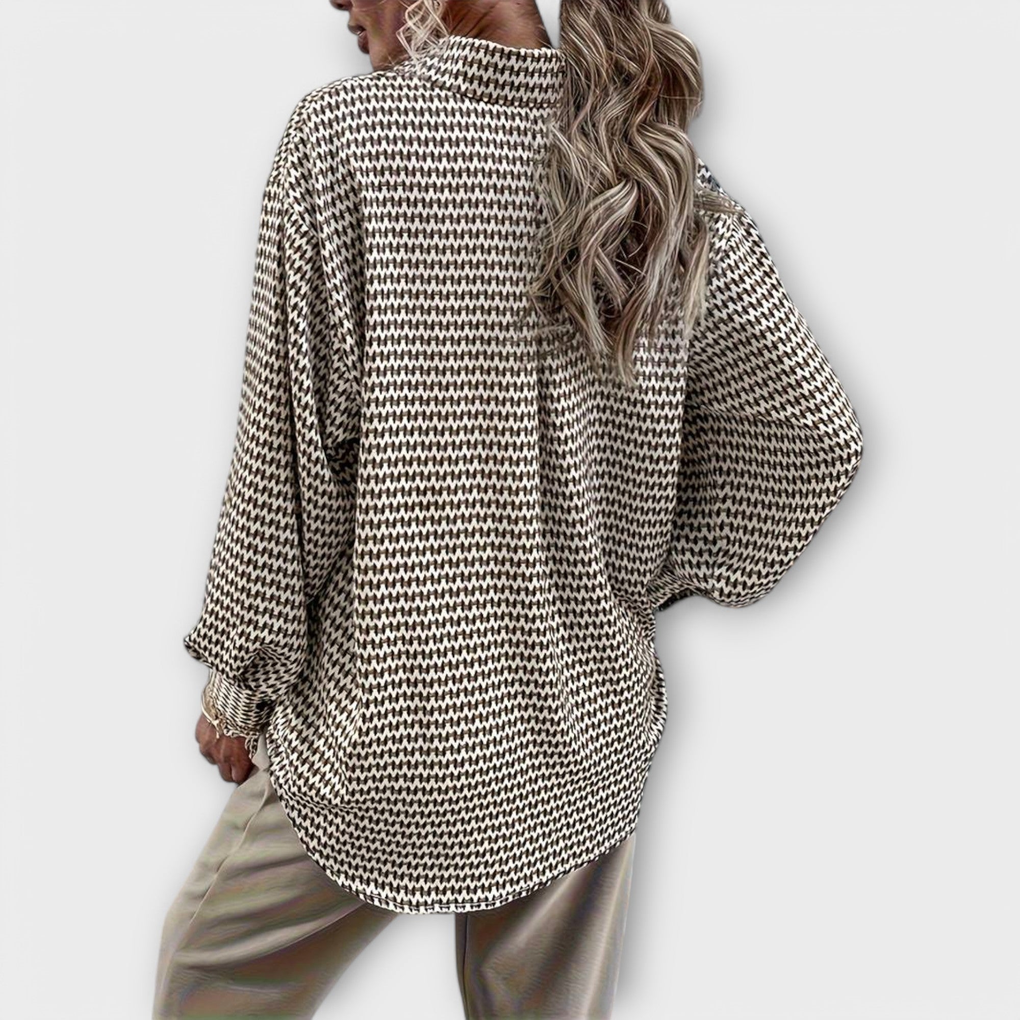 Amara™ | Vintage Long-Sleeve Blouse