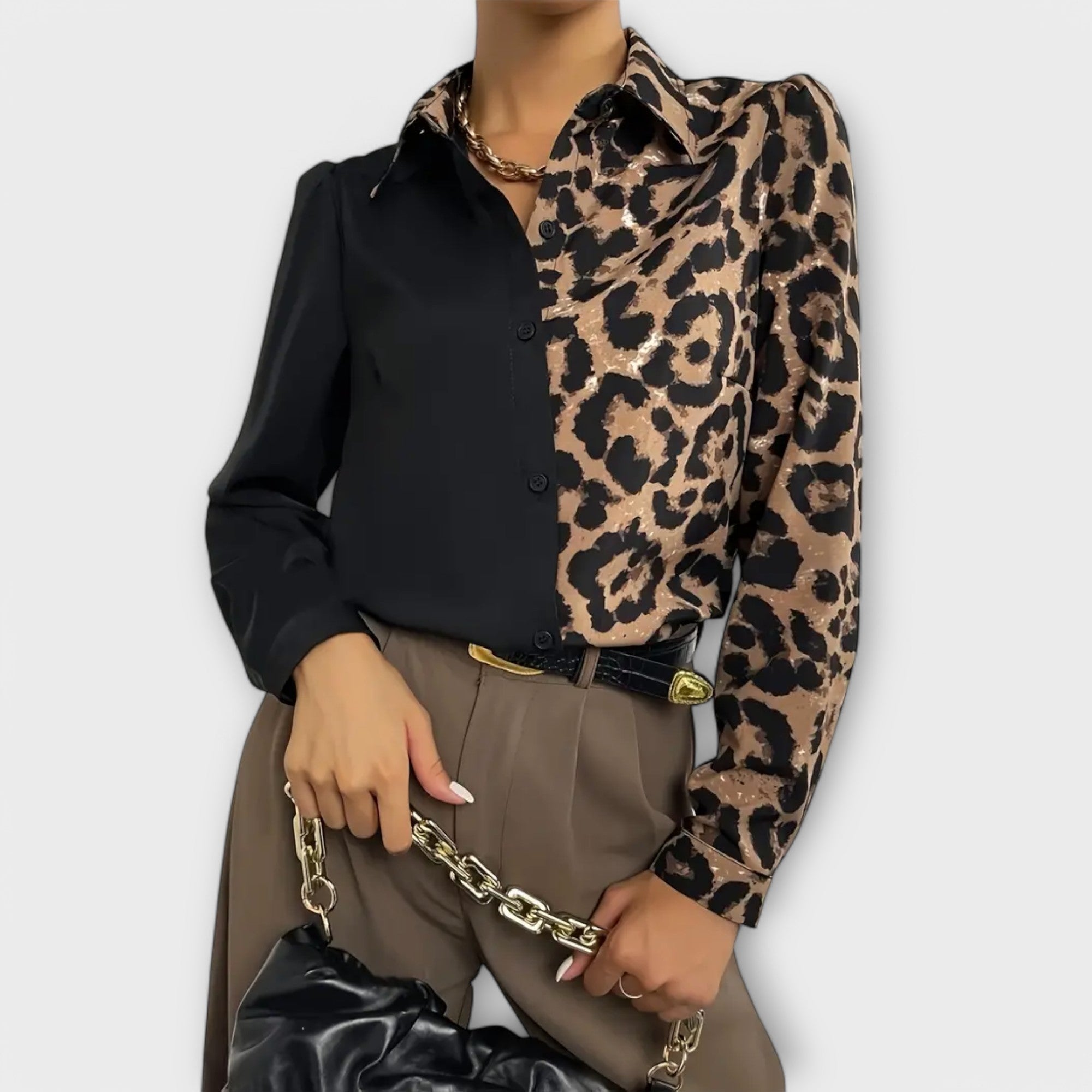 Amara™ | Stylish Blouse with Button Closure and Leopard Print